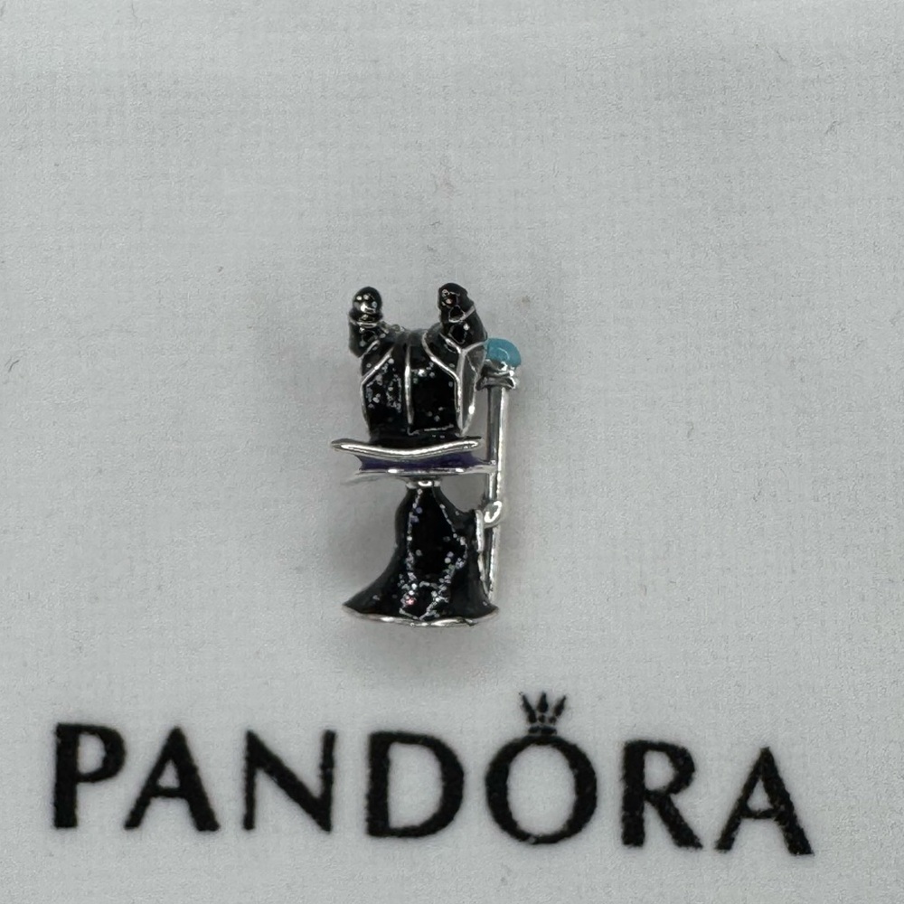 Disney Villains Maleficent Charm - Picture 3 of 3
